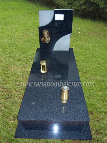 Campa em Granito, Campas pretas, Padrão preto e branco, Pedra, Campas, Granito, Vários Formatos, Enterros, Funerárias, Pedra, Funeral, Campa, Agencias, funerárias, serviços, centro, norte, sul, Portugal