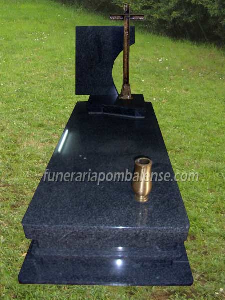 Campa em Granito, Campas pretas, Padrão preto escuro, Pedra, Cruz, Campas, Granito, Vários Formatos, Enterros, Funerárias, Pedra, Funeral, Campa, Agencias, funerárias, serviços, centro, norte, sul, Portugal