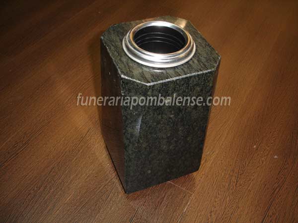 Floreiras, Vasos de Flores, Marmore, Granito, Cemitérios, Pedra, Vasos, fúnebres, França, Portugal, Luxemburgo, Suiça, Espanha, funerárias de Portugal, Agência, Pombalense